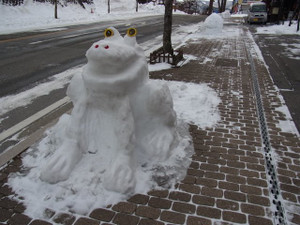 120210_snow_flogandmonster